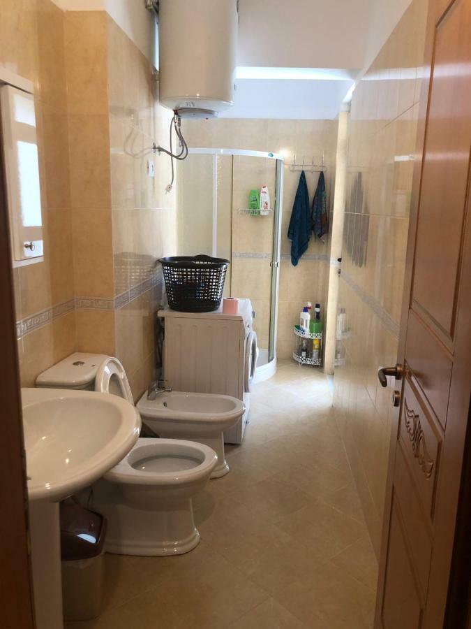 Mimi'S Beach Apartment Vlorë Εξωτερικό φωτογραφία