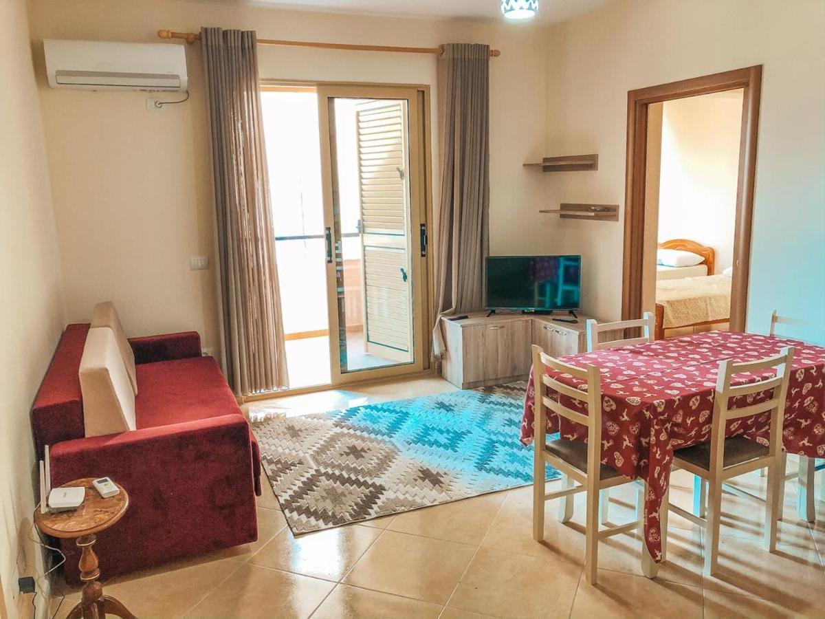 Mimi'S Beach Apartment Vlorë Εξωτερικό φωτογραφία