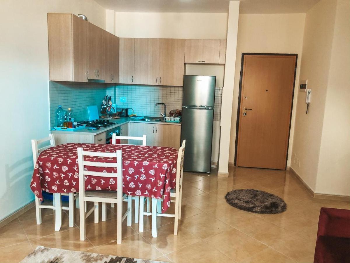 Mimi'S Beach Apartment Vlorë Εξωτερικό φωτογραφία